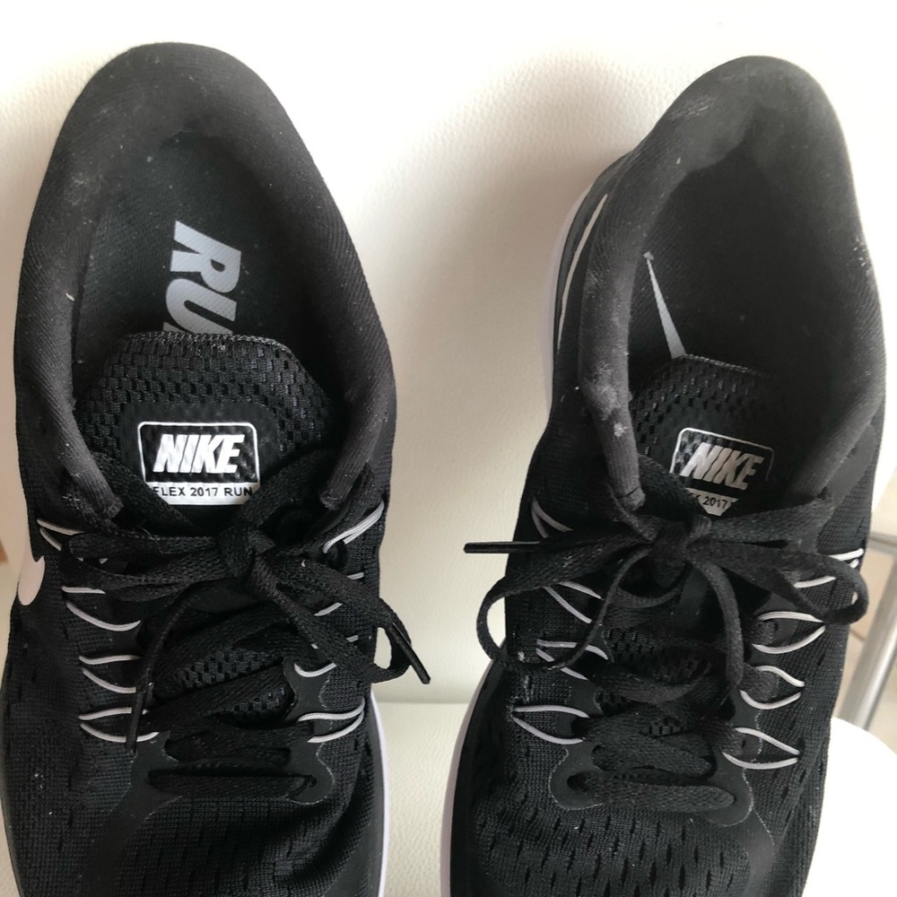 Nike Flex Shoe Size 9